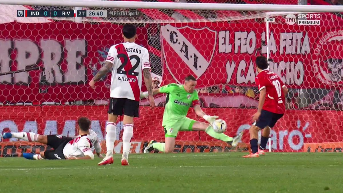 LA ATAJADA DE FRANCO ARMANI. 🤯🧤