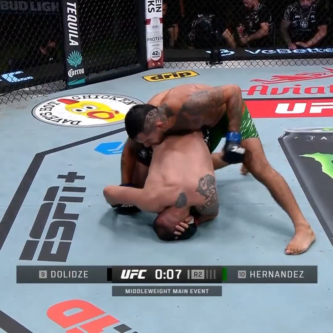 What an end to Round 2!!! 🚨 [ #UFCVegas109 ]