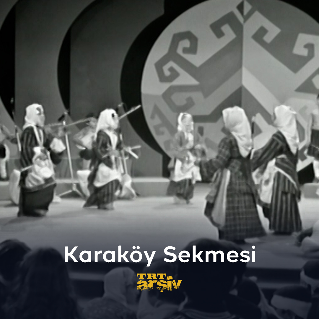 Yıl 1979, Bolu Halk Eğitim Başkanlığı Halk Oyunları Grubu, Bolu yöresine ait “Karaköy Sekmesi” halk oyununu ustalıkla sergiliyor. 🤩