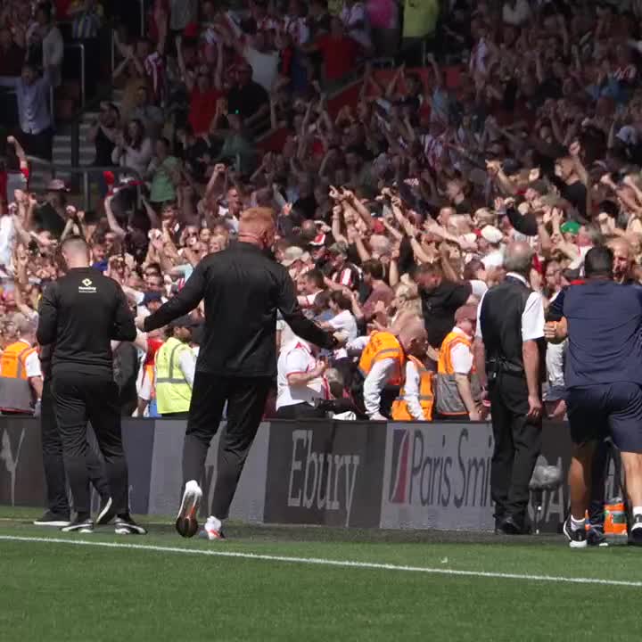 Pitchside limbs. Manager on the pitch. Last minute winner. Championship might well be back 😏