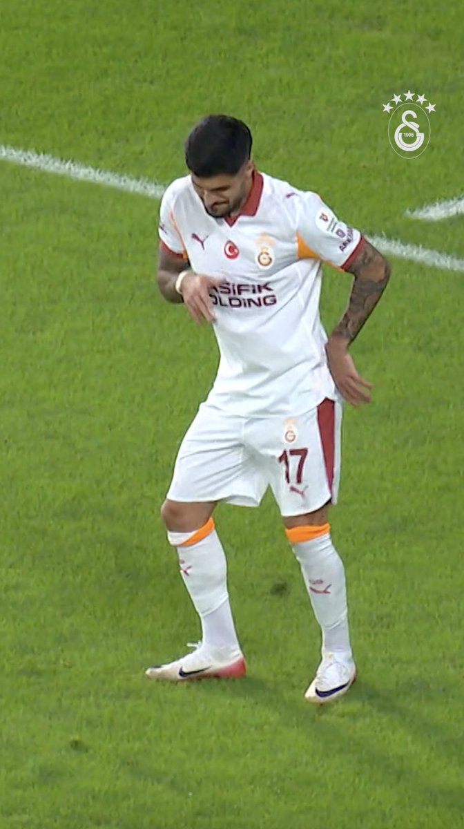 ⚽️ Galatasaray formasıyla ilk resmi gol: 𝖤𝗋𝖾𝗇 𝖤𝗅𝗆𝖺𝗅ı 🕺