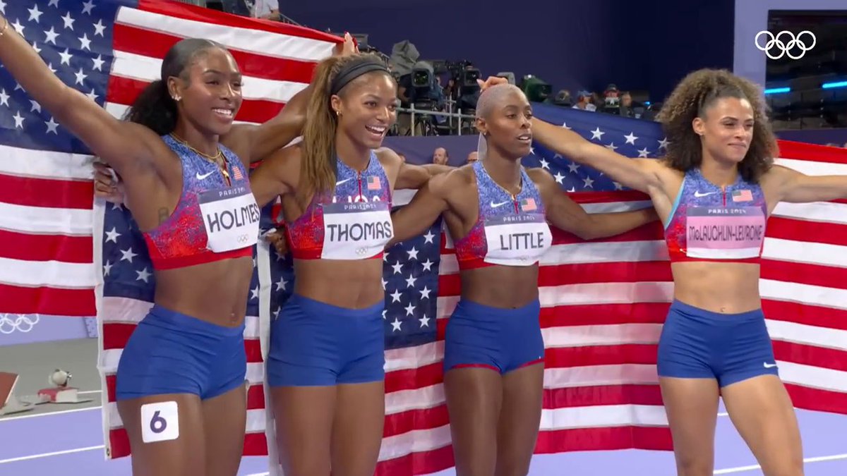 On this day: 47.71 split by Sydney McLaughlin-Levrone helps Team USA to a 3:15.27 American record winning 4x400m gold by FOUR SECONDS! 🇺🇸😤