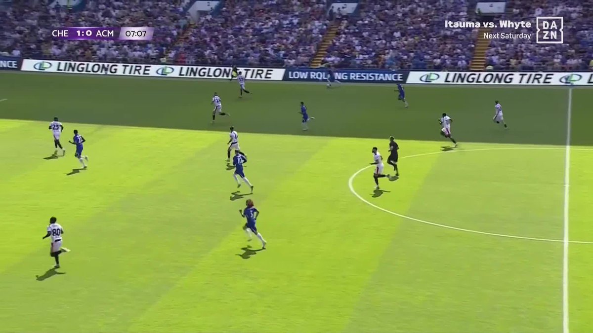 Torcida do Chelsea vai esfregando as mãos com João Pedro...