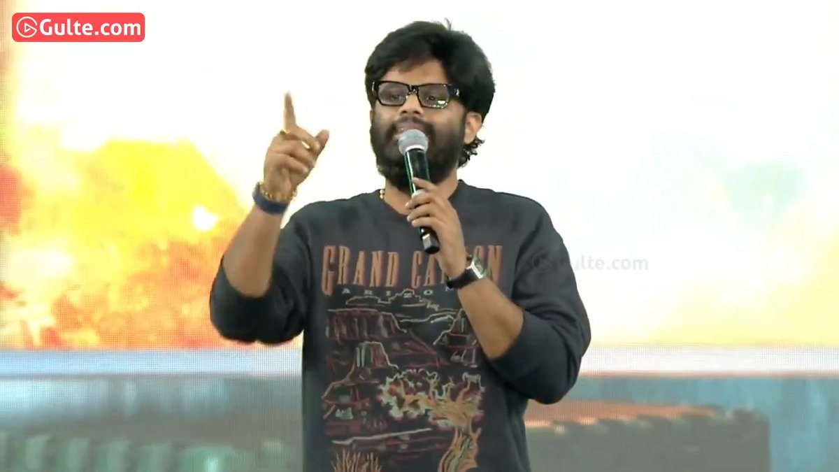 “మనం Opening Day.. Hindi Nett కన్నా.. ఒక్క రూపాయి అయినా ఎక్కువ పెట్టాలి.” - #NagaVamsi at the #War2 pre-release event.