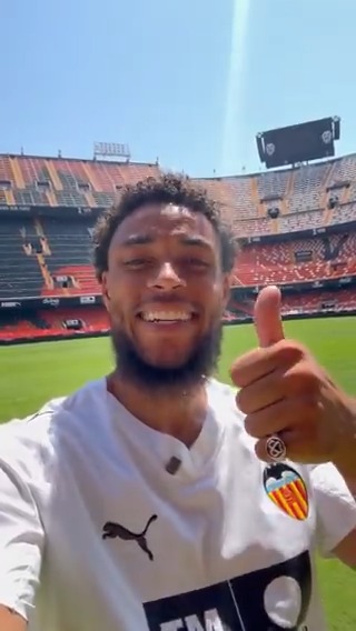 🤳 @danjuma tiene un mensaje para vosotros #BenvingutDanjuma #ADNVCF