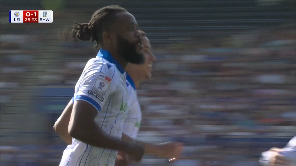 A moment of glory for Nathaniel Chalobah and Sheffield Wednesday! 🤩