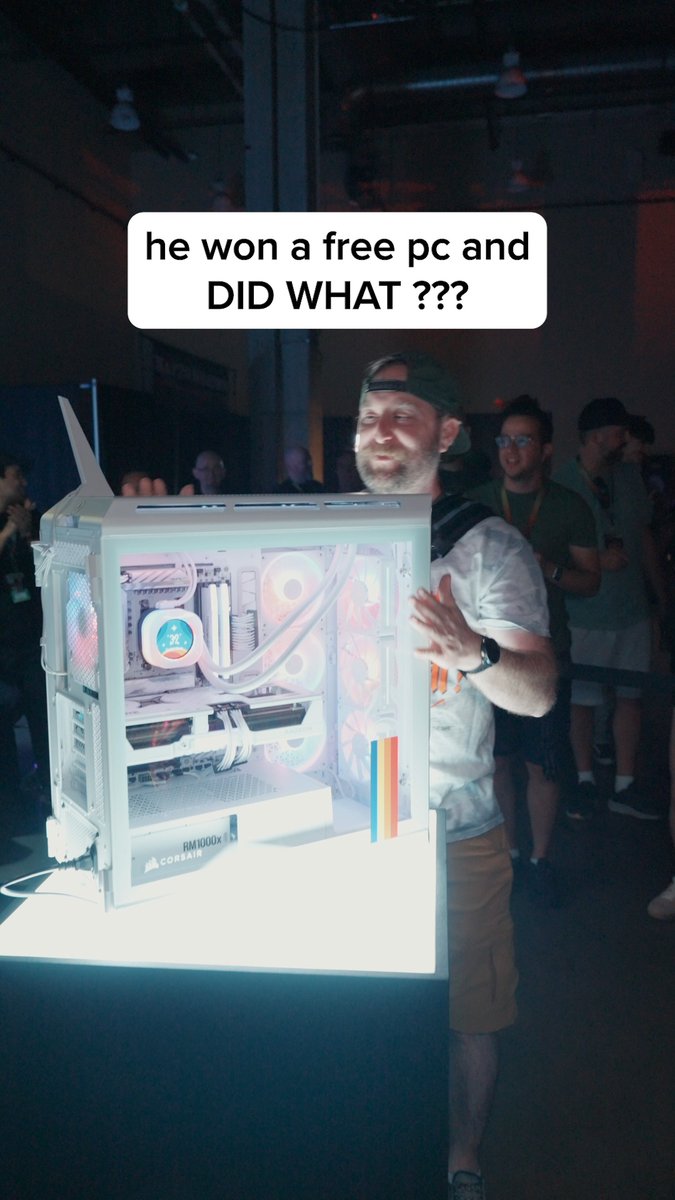 who does THIS after winning a pc??? #corsair