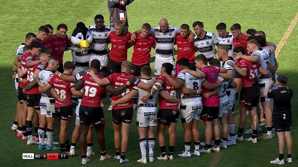 Hull FC and Salford Red Devils together at full-time ❤️