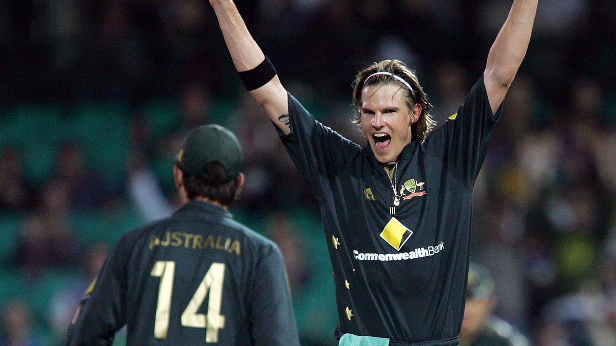 Nathan Bracken 🔥 At the age of 30 - He became world Number 1 in ODIs At the age of 32 - He played his last international match