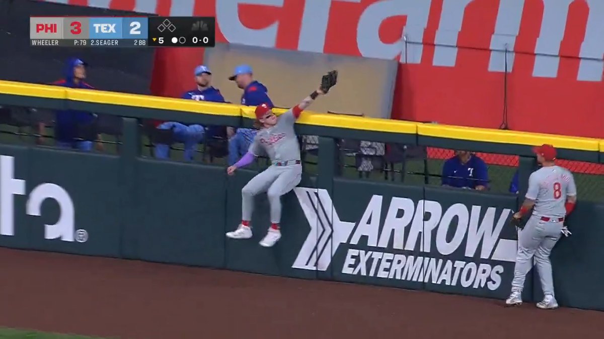 WE'D LIKE TO REPORT A ROBBERY