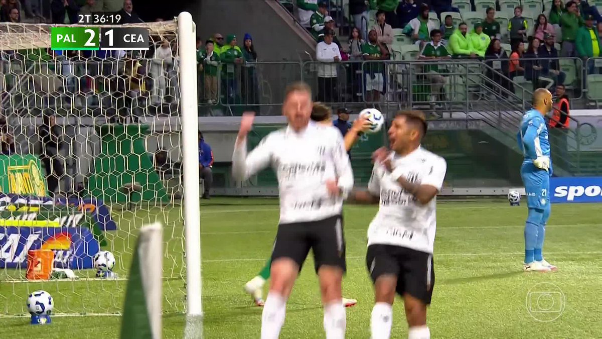 O gol anulado de Aylon, do Ceará, contra o Palmeiras. 🎥 TV Globo 📺 | ge