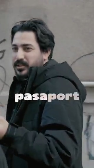 Evet hikâye komik, anlatışı çok daha komik 😅