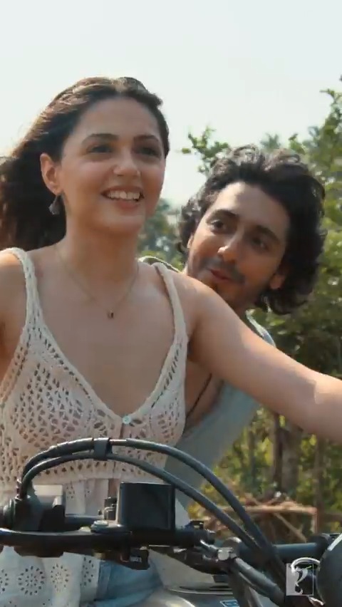 The kind of lamha we want to play on loop 🔁 Watch #Saiyaara in cinemas now - | #AhaanPanday | #AneetPadda | Jupiter Marketing | #AkshayeWidhani | Vishal Mishra | #HansikaPareek | Raj Shekhar | @vijayganguly