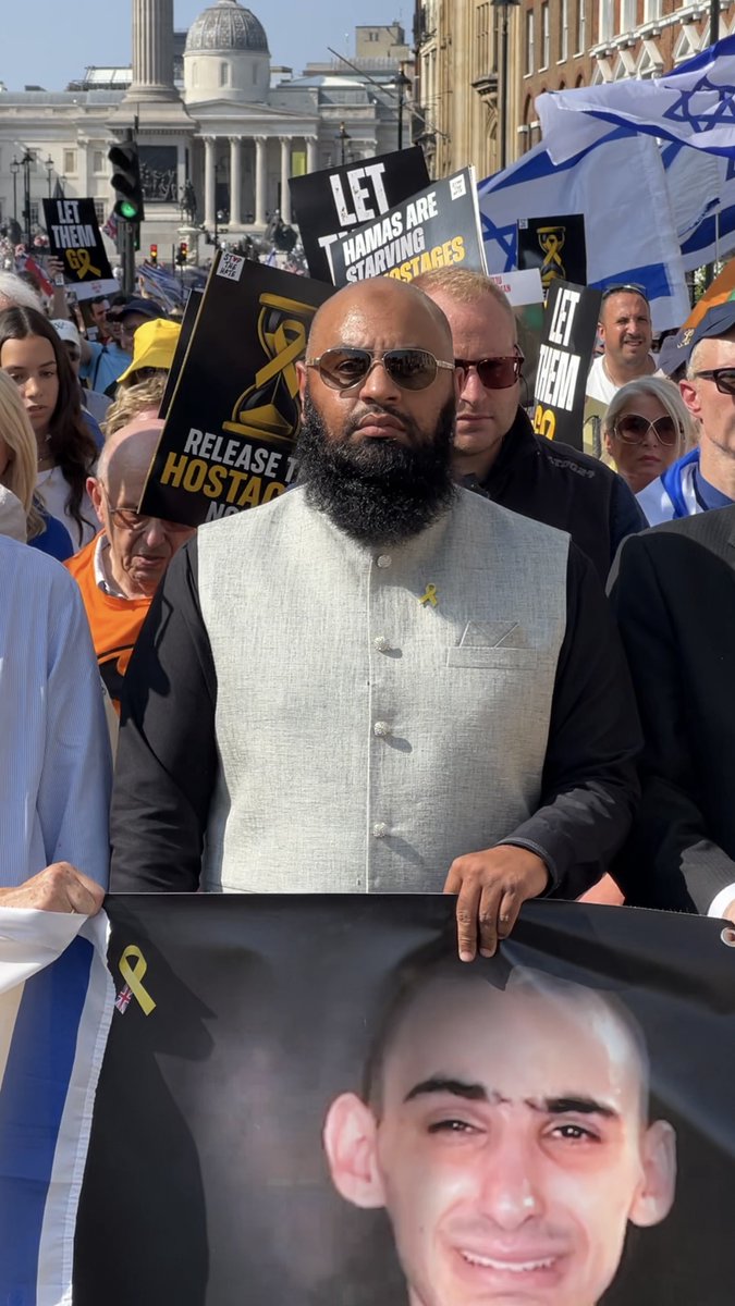 "Mr Prime Minister, you can't please Hamas. You can't surrender to terrorists" Noor Dahri is the executive director of Islamic Centre of Counter-Terrorism. A self-confessed former Islamist, he is an expert in extremism and Islamist terror.