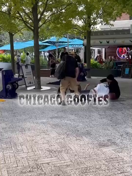 Fight at Navy Pier right outside Reunion Restaurant