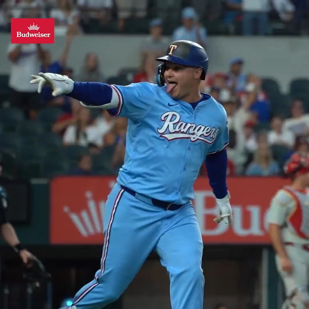 Joc #HitTheBuds yesterday! Repost for a chance to win 4 Lexus Club Tickets to an upcoming game Budweiser.