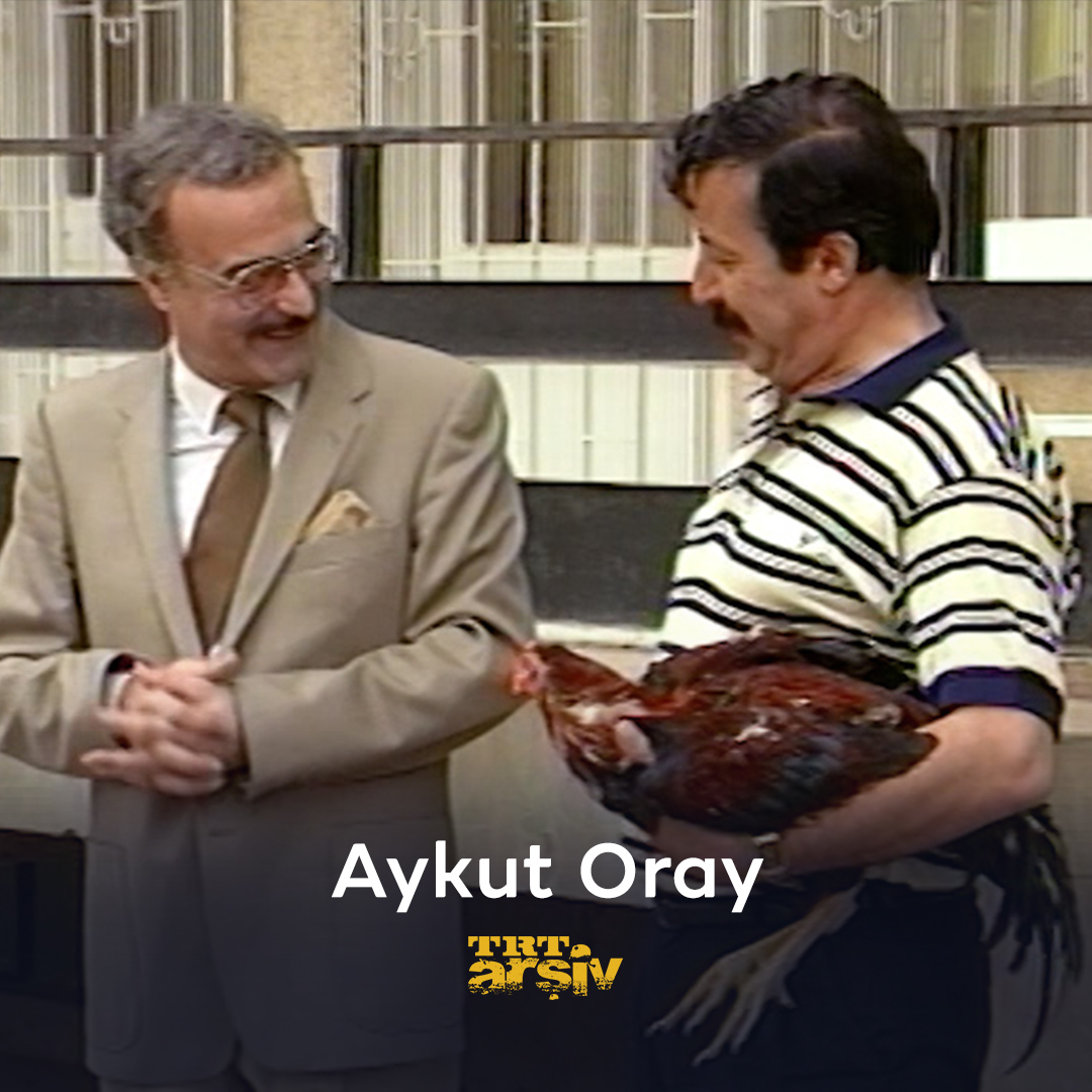 "Bizimkiler" dizisinde Katil Yavuz karakteriyle hafızalarımıza kazınan; tiyatro, sinema ve dizi oyuncusu #AykutOray'ı, vefatının 15. yılında saygıyla anıyoruz.