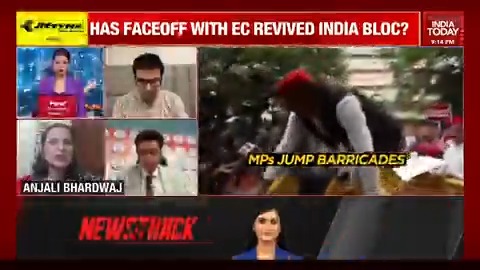 "If electoral rolls are tweaked, if they are not correct, they can change the elction outcome even before the elections happen. So, this is not a matter to be taken lightly": Social activist Anjali Bhardwaj (Anjali Bhardwaj) #VoteChori #ElectionCommission #NewsToday | Preeti Choudhry