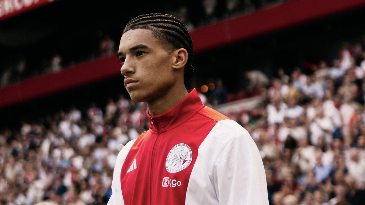 Aaron Bouwman: from academy to Ajax debut 🌟 #ForTheFuture