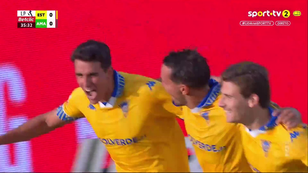 Tiago Parente, ex-#Sub23SCP, estreia-se a marcar pela equipa A do Estoril frente ao Estrela.