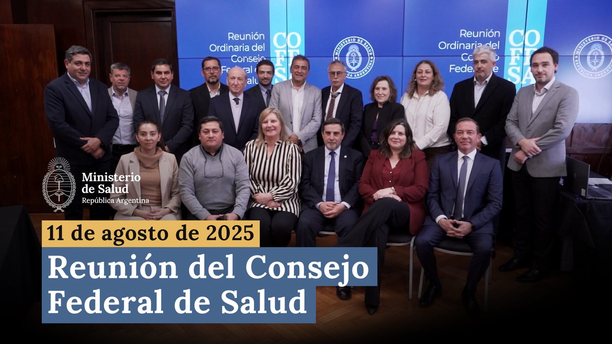 El ministro Mario Lugones presidió un nuevo Consejo Federal de Salud. Junto a los ministros acordaron que a partir de 2026 cada provincia tomará y financiará sus exámenes de ingreso a las Residencias, definiendo así las especialidades según sus propias necesidades. Otros temas que se trataron son: ✅ Compras de medicamentos de alto costo: procesos más rápidos, ahorro de USD 40 millones y entrega en tiempo récord. ✅ Avances en las Guías Alimentarias adaptadas a cada región. ✅ Relevamiento de colorantes artificiales en alimentos procesados. ✅ Acciones frente al brote de sarampión y fortalecimiento de la vacunación. ✅ Vigilancia epidemiológica del suicidio con notificación obligatoria.