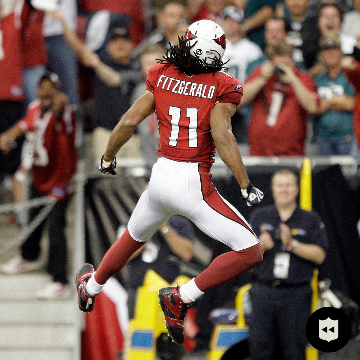 Larry Fitzgerald 2008 playoffs is one of the greatest we've EVER seen from a wide receiver. In 4 games he caught 30 passes for 546 yards and SEVEN touchdowns 🐐