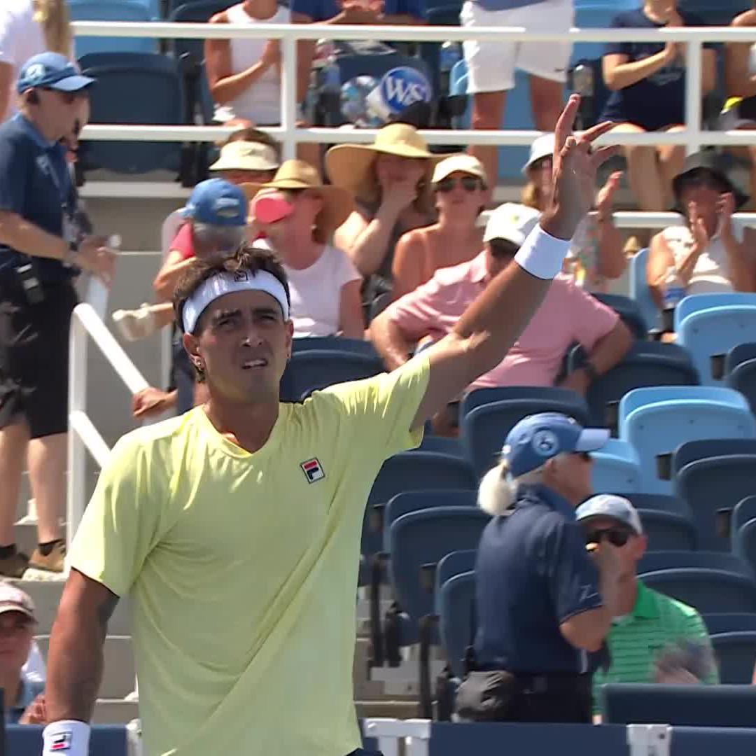 Battling through 💪 Fran Comesaña saves three match points to defeat Opelka 6-7 6-4 7-5. #CincyTennis