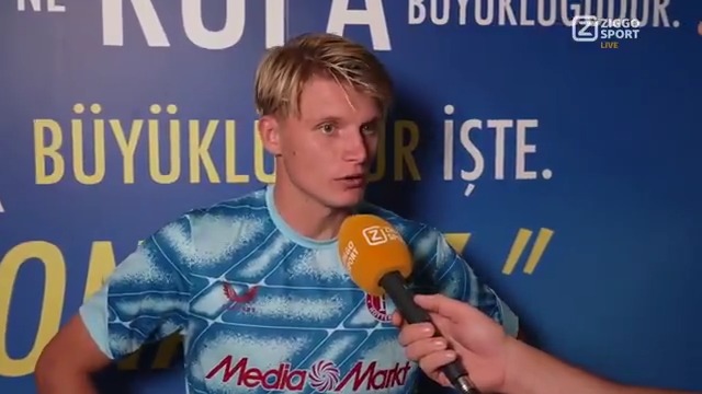 ‘We kregen twee klote goals tegen…’ 🙊 Sem Steijn baalt als een stekker na het mislopen van de Champions League… #ZiggoSport #UCL #FENFEY