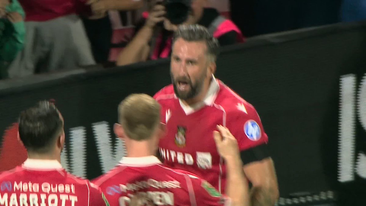 Would you believe it?!?! Ollie Palmer nets two goals in just 70 seconds for Wrexham! 🤯