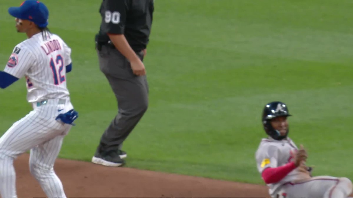 Braves ran themselves out of the inning with some curious baserunning