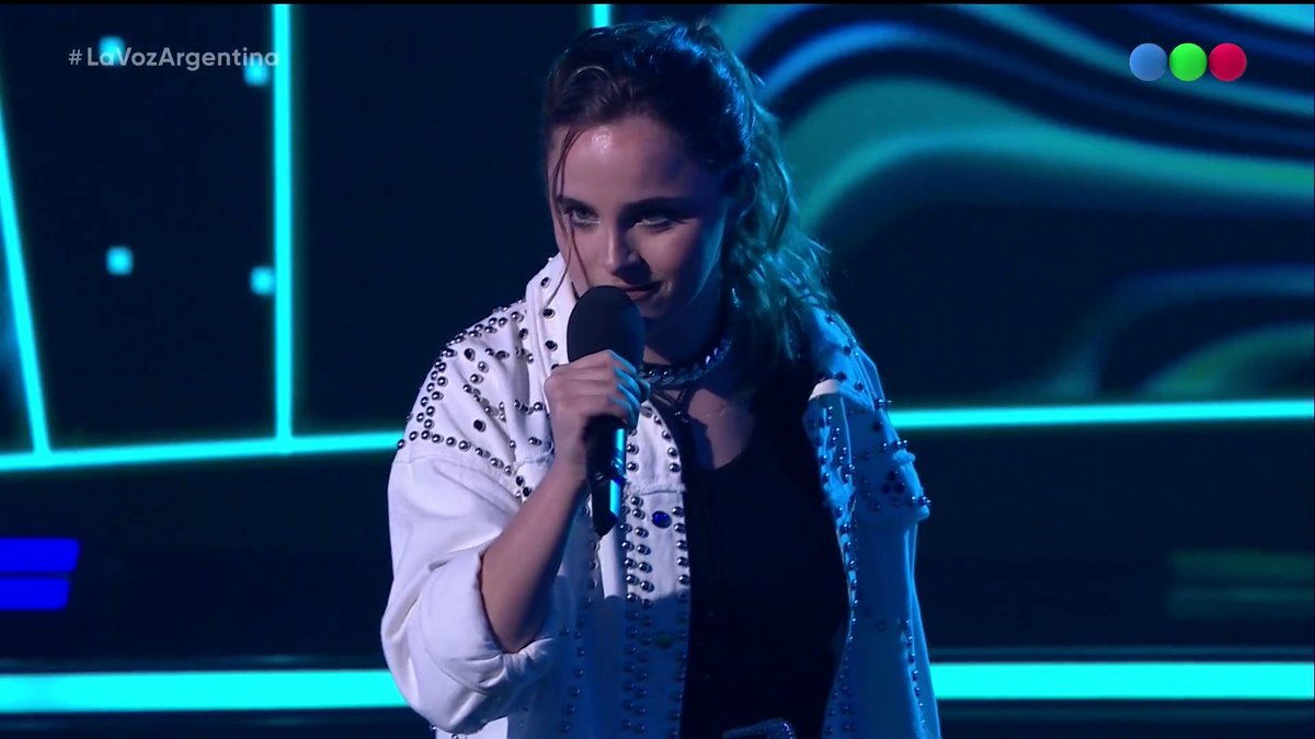 Alan Lez y Valentina Otero del Team Lali, cantaron “Cuando pase el temblor” y “Bancate ese defecto” 🎶 📺 #LaVozArgentina con Nico Occhiato 🎤 También en HBO MAX
