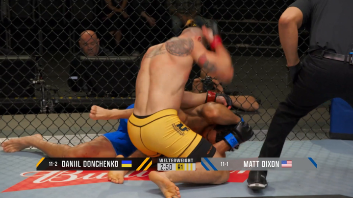 Daniil Donchenko finishes Matt Dixon in the first round to advance to the finale of #TUF33 😤
