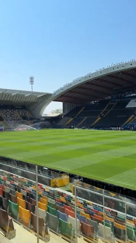 🇮🇹 Stadio Friuli 🥰 Paris vs Tottenham 🔜 #SuperCup