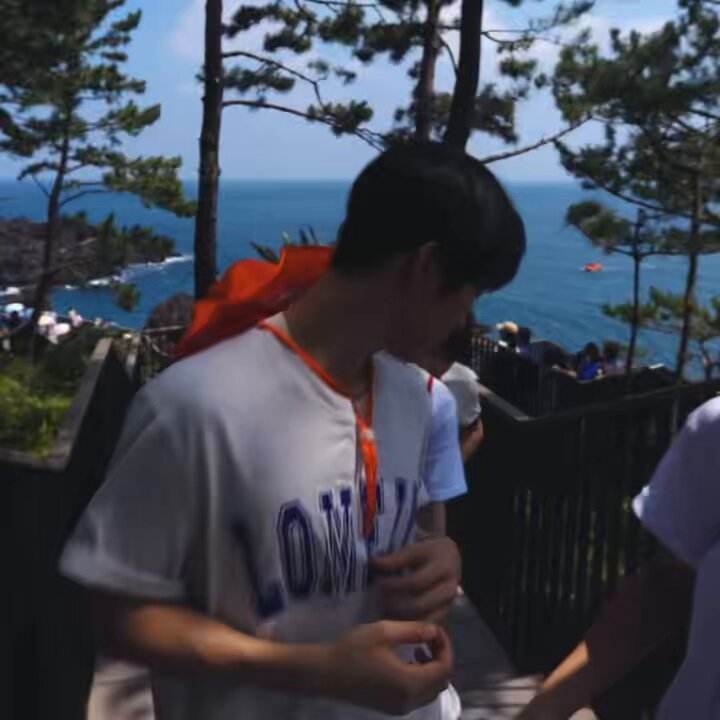 이 두장면에서 댕쿨 서로 설레보임..