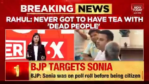 #VoteChori | Congress MP Rahul Gandhi puts out video of having tea with voters allegedly declared 'dead' by #ElectionCommission Rahul Gautam tells us more. #Super6 | Akshita Nandagopal