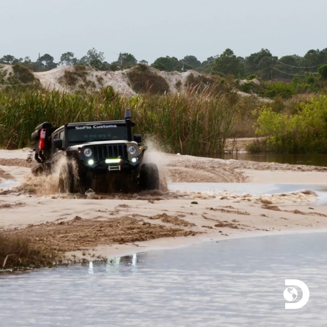 See how the Apocalypse team transformed this Everglades-ready truck for Nick The Wrangler on the season premiere of #TruckDynasty! New episodes Tuesdays at 9P.
