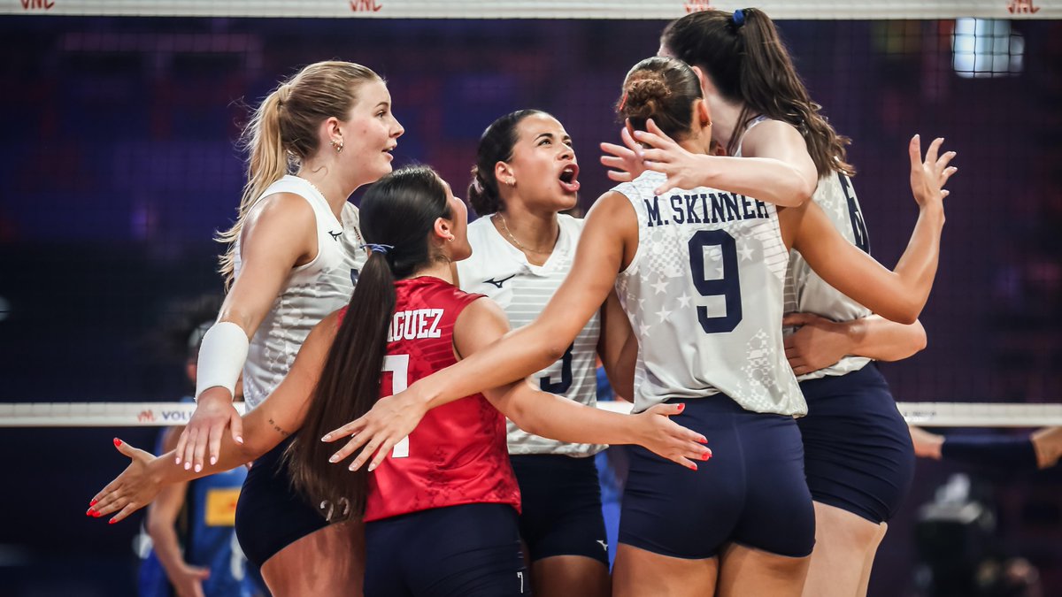 WOMENโS WORLD CHAMPS: MEET TEAM USA ๐บ๐ธ The stars and stripes are ready to shine โจ! Team USA arrives in Thailand ๐น๐ญ with speed and skill, ready to face the best in the world. From relentless defense to explosive offense, theyโve got the tools to take on anyone. ๐ฅ ๐๏ธ Check the schedule at ๐บ Catch the action on VBTV: ๐ #Volleyball #Thailand2025 #WWCH