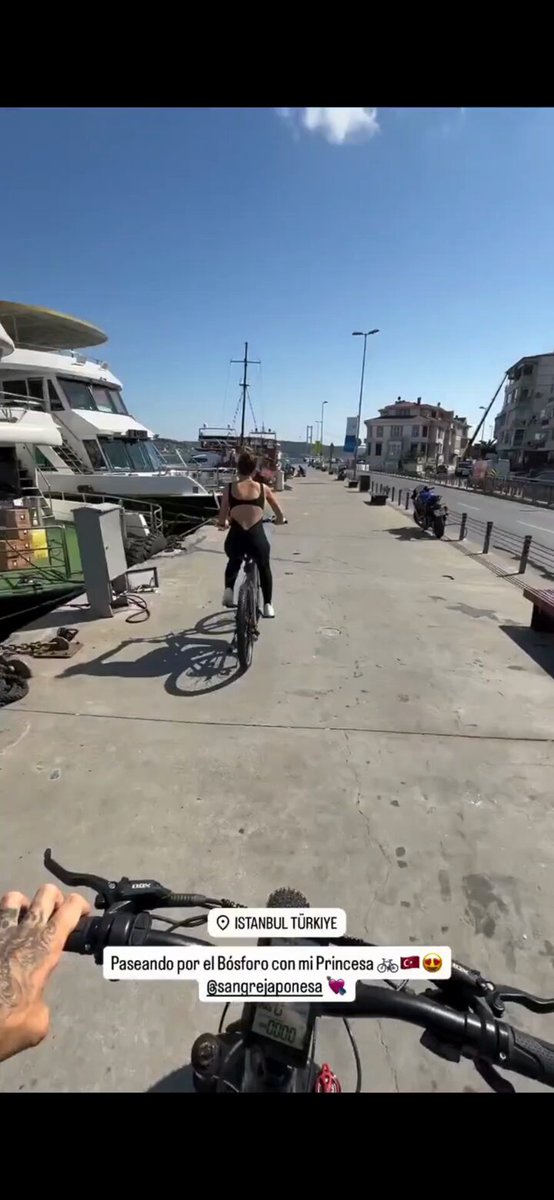 Mauro y China están en Estambul en un tour en bicicleta