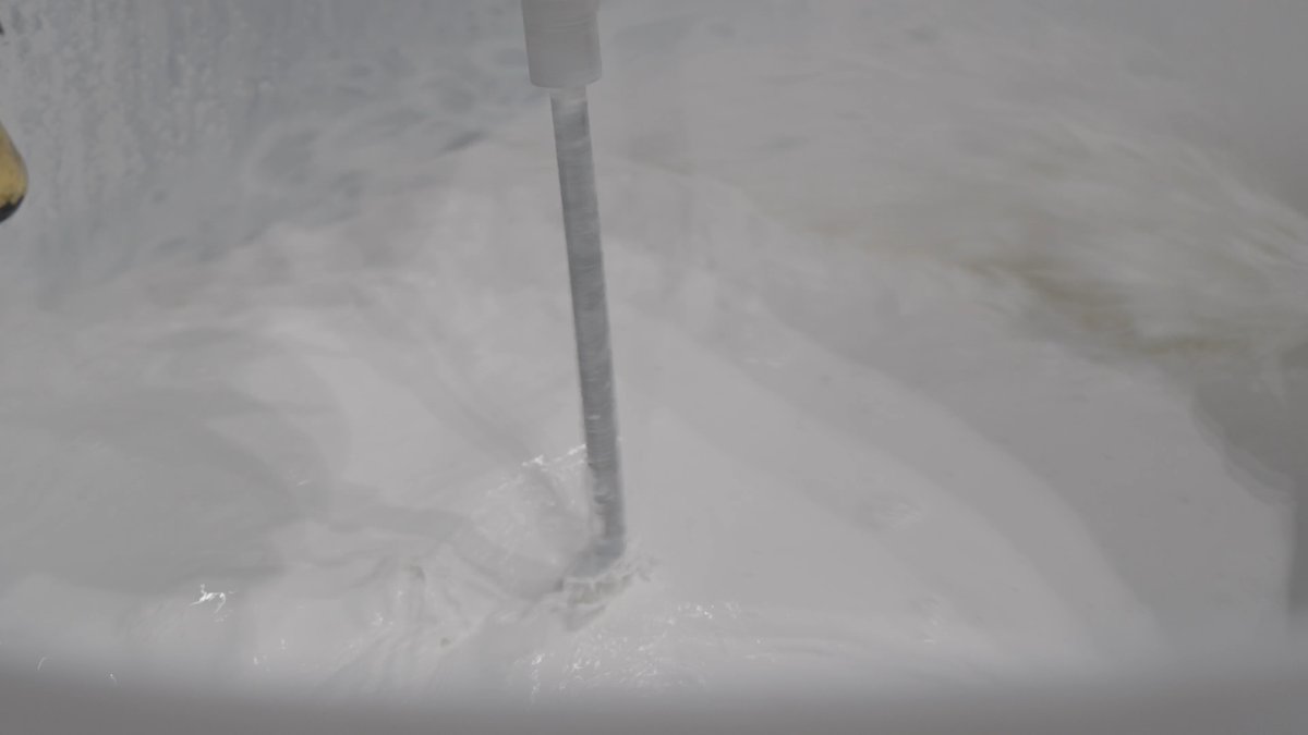 It might be a heatwave outside... but the ice is nice and cold inside ❄️ 🎥 Clan Video Guy