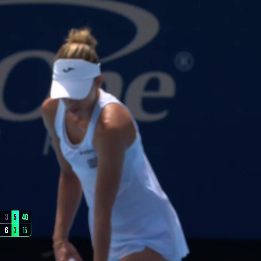 Pressure? What pressure 😎 Magda Linette outlasts No.4 seed Pegula 7-6(5), 3-6, 6-3 to advance to the Round of 16. #CincyTennis