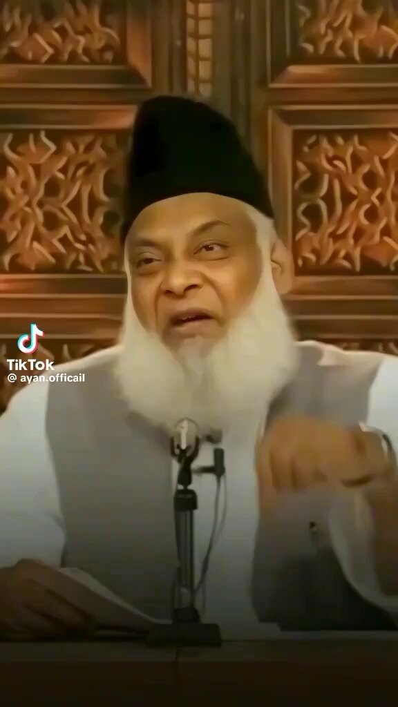 اگر وطن پرستی شرک ہے تو وطن کے لئے جانیں دینے والے شہید کیسے؟ شہادت کا رتبہ تو خالصتا اللہ کی راہ میں لڑتے ہوئے جان دینے والوں کیلئے ہے اگر اس پر اعتراض ہے تو پہلے ڈاکٹر اسرار اور علامہ اقبال کو جواب دیجیئے