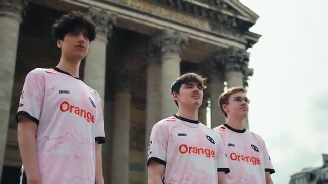 Meilleurs. Plus forts. À leur prime. #KCORP Ils sont de retour pour l'EWC Rocket League à partir de demain 15h. 🚀