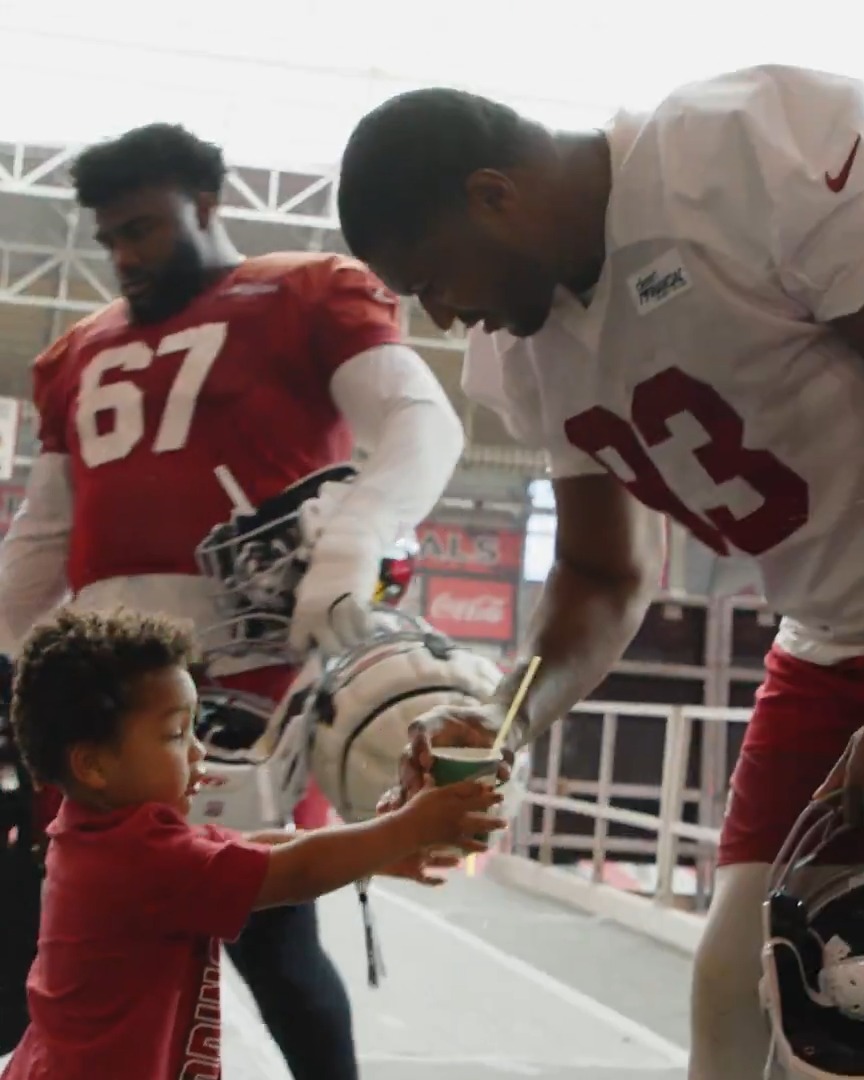 wholesome content we had a surprise lemonade stand with players' kids and families after practice 🍋🥺