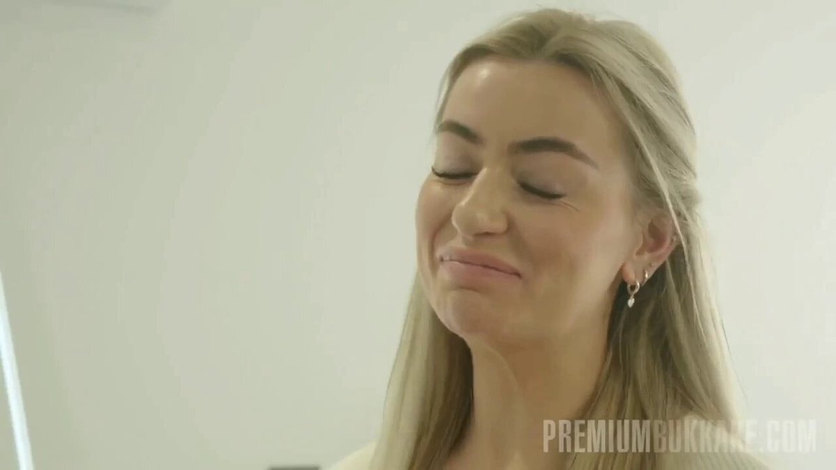 Here it is the full video.🤩 Just look how hot Emily looks.🥵 I love the way she just drops to her knees and he just casually has a wank into her mouth.😉 Let's be honest filling Emily's mouth with cum would have felt incredible for him.😜💦 Emily Belle
