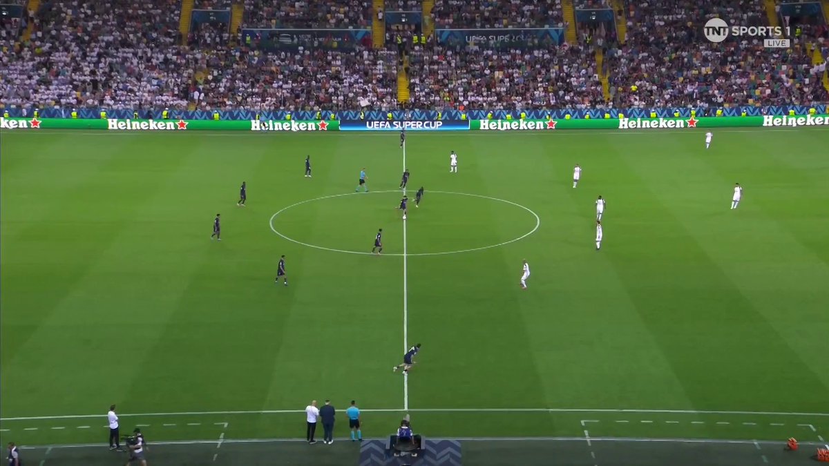We don't think PSG meant to start the second half like this... 😅
