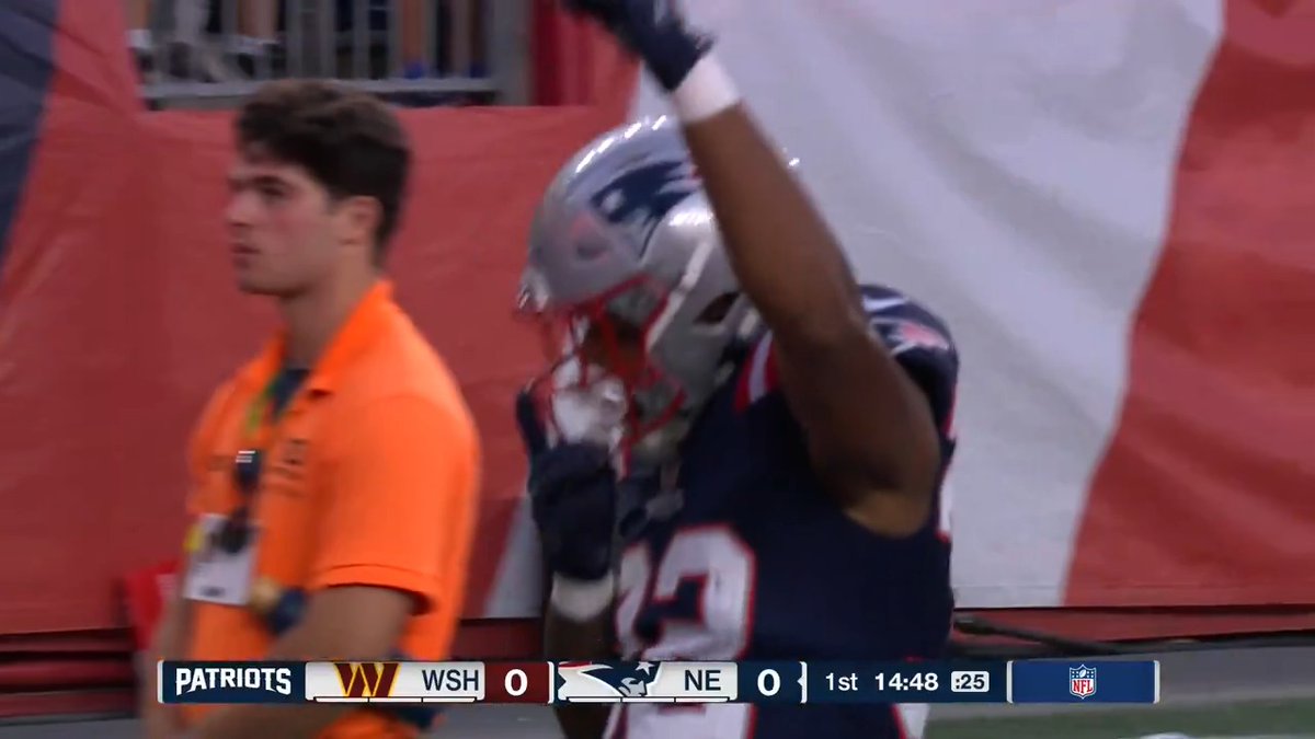 TreVeyon Henderson wasted no time making an impact for the New England Patriots in his first preseason action 💪