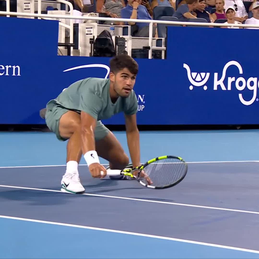 "So quick he could answer a missed call" 😎 Carlos Alcaraz #CincyTennis