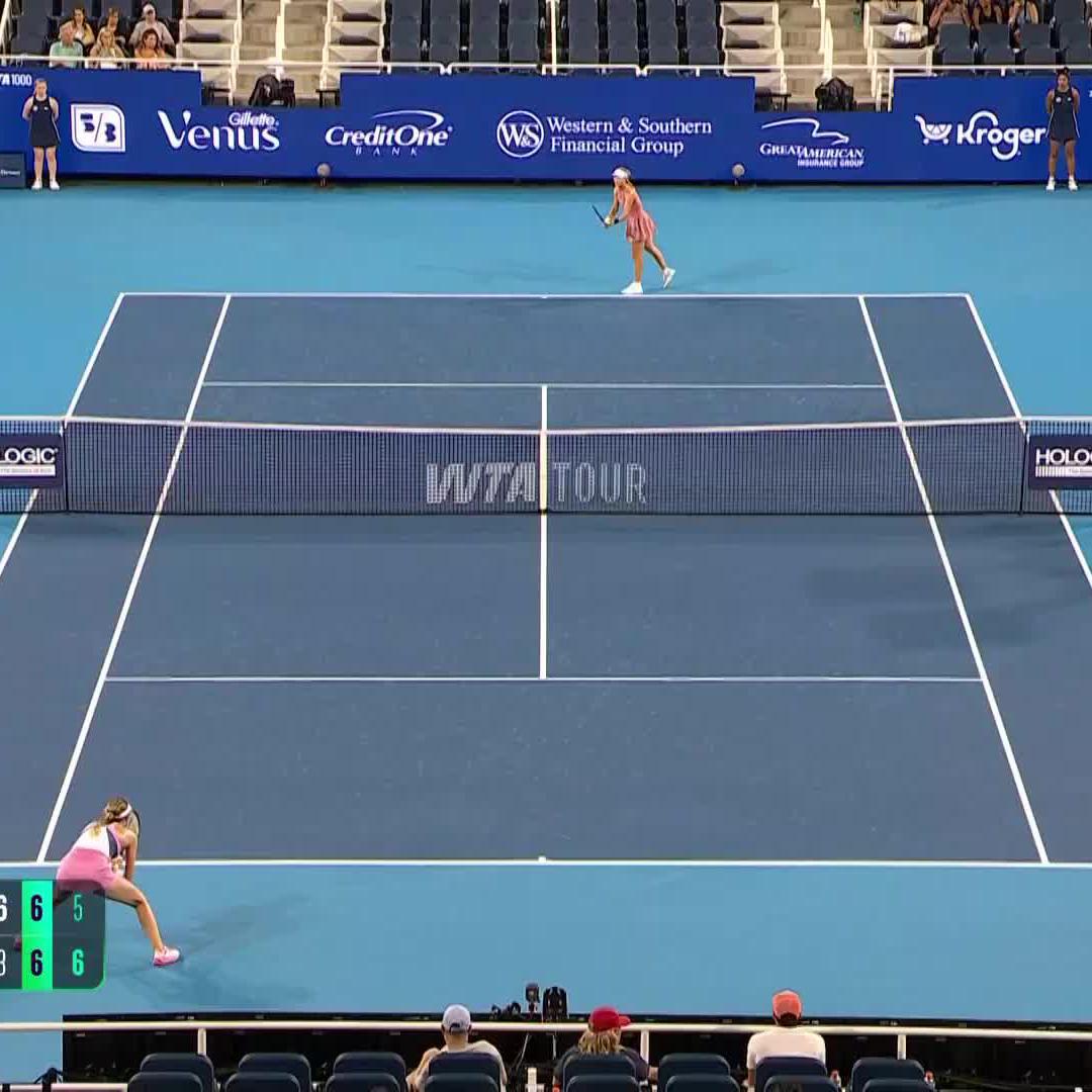Set 3️⃣ is on the way Anna Kalinskaya has forced a decider against Alexandrova after taking the tiebreak 7-6(5). #CincyTennis