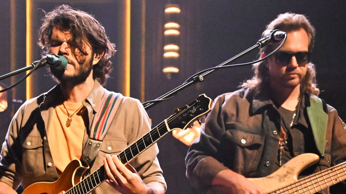 .Goose performs "Madalena" from their brand new record Chain Yer Dragon, streaming everywhere! WATCH ▶️ #FallonTonight