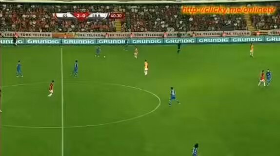 Belki Hatırlamıyorsunuz Ama Türk futbol tarihinde Oturarak atılmış ilk Rövaşata Golü Milan Baroş ‘a aittir ve O zaman yılın golü Seçilmiştir. - Milan Baroş